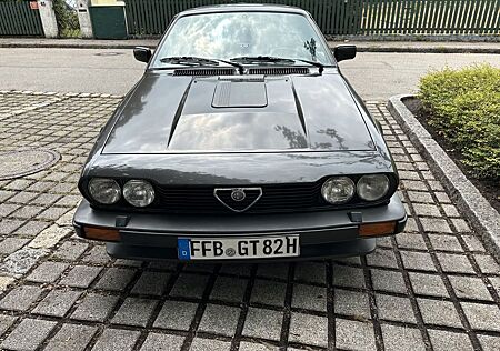 Alfa Romeo GTV 6 2.5 - Oldtimer
