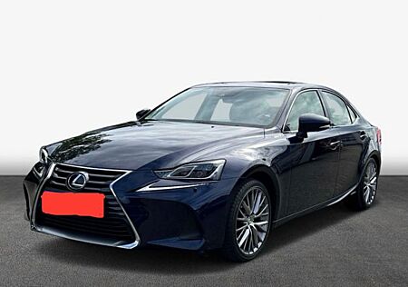 Lexus IS 300 IS 300h Luxury (Vollauslastung)