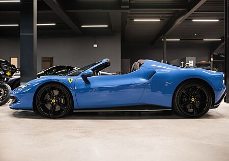 Ferrari 296 GTS Sonderfarbe-Lift-Carbonsitz-Hifi-System