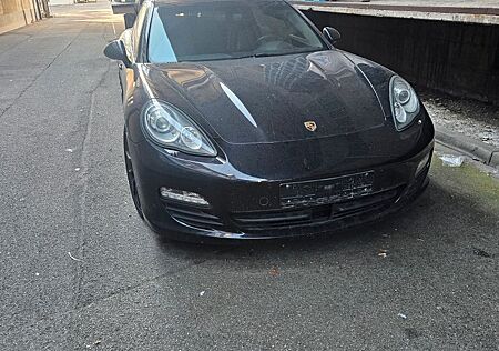 Porsche Panamera 4S S