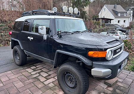 Toyota FJ Cruiser OffRoad/Nestleumbau,