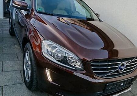 Volvo XC 60 XC60 D5 AWD aus erste Hand
