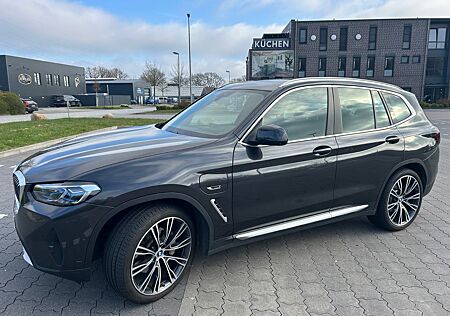 BMW X3 xDrive30e 132 TKM Pano HUD 21 Alu 1.Hd.