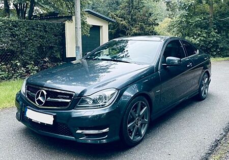 Mercedes-Benz C 180 BlueEFFICIENCY Coupé Edition 1 Edition 1
