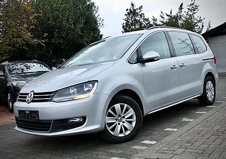 VW Sharan Volkswagen 2.0 TDI Comfortline 7-Sitze Leder Navi PD