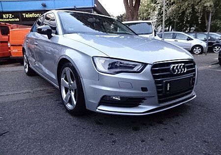 Audi A3 2.0 TDI Ambition Xenon,navi.PDC.Alu.