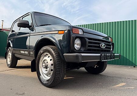 Lada Taiga -NIVA / AHK / ZV / RADIO / SOFORT