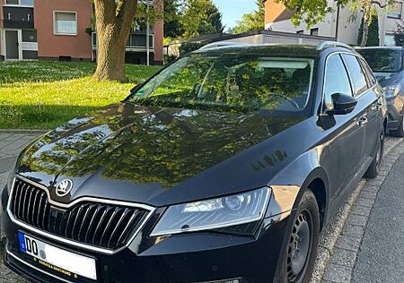 Skoda Superb 2.0 TDI SCR Style Combi Style