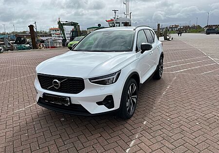 Volvo XC 40 XC40 B4 Ultimate Dark DCT Ultimate Dark