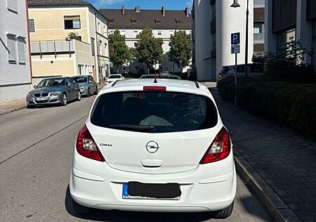 Opel Corsa 1.4 111 Jahre Edition 74 KW