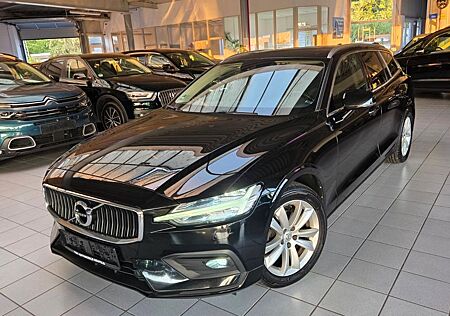 Volvo V60 -2.0d-AUTOM+AHK+LEDER+LED+KAMER+NAV+MOD-2019!