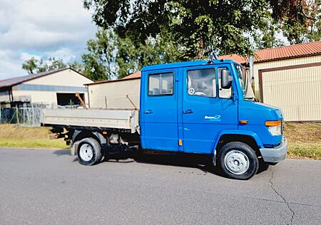 Mercedes-Benz Vario 614 Doppelkabine / 6 Sitze