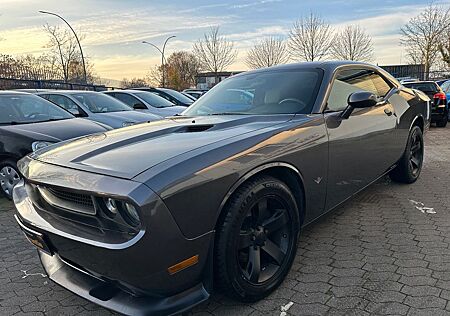 Dodge Challenger Tüv und sevice neu