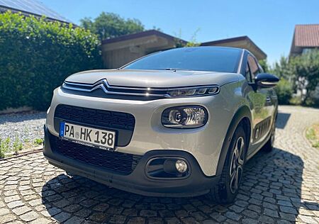 Citroën C3 1.2 PureTech 110 SHINE Panoramadach LED Schw.