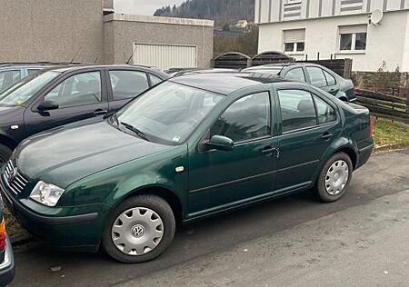 VW Bora Volkswagen 1.6 EU4 Basis Basis