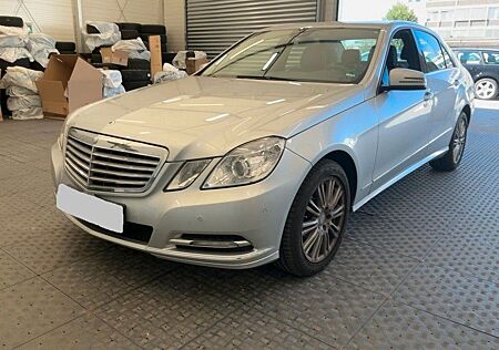 Mercedes-Benz E 250 E-Klasse 1.8 CGI BlueEfficiency Elegance