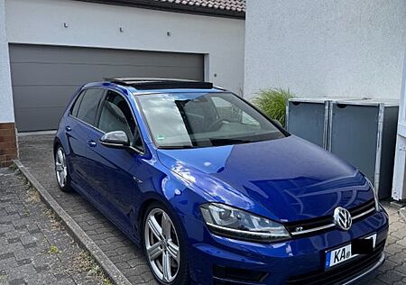 VW Golf Volkswagen 7R DSG 4MOTION - AC, DCC, Tmpm. Pan.Dach