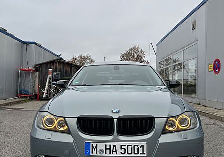 BMW 325i Automatik + TÜV + AppleCarplay