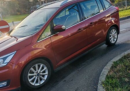 Ford Grand C-Max 2,0TDCi, Titanium 7sitzer, Pano