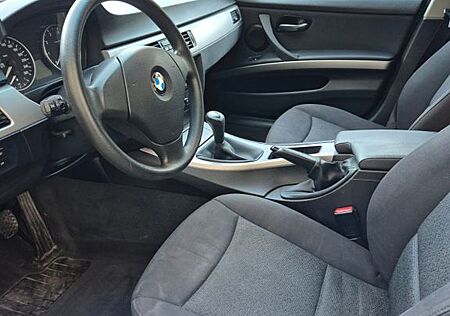 BMW 318i touring -
