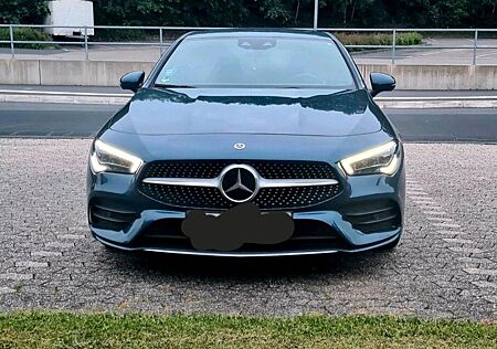 Mercedes-Benz CLA 200 AMG-LINE