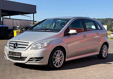 Mercedes-Benz B 200 Bi-Xenon Navi Leder PDC EU5