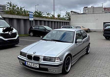 BMW 323i Coupe Sport Edition Sport Edition