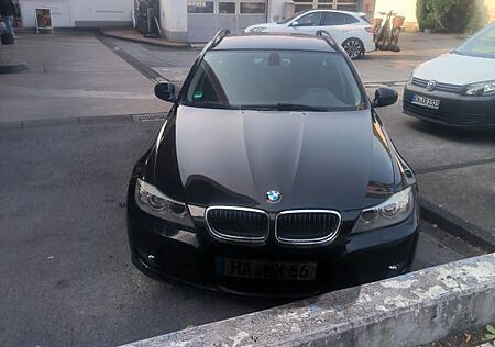 BMW 318i Touring -