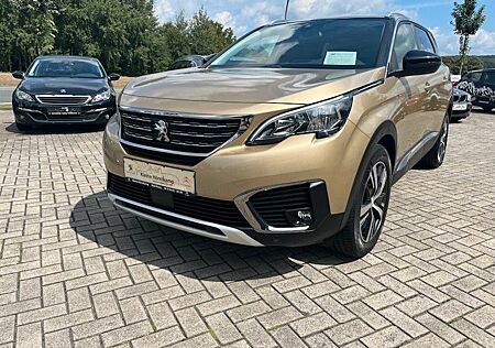 Peugeot 5008 Allure Navi AHK el. Heckklappe
