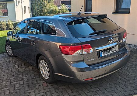 Toyota Avensis Combi 1,8-l-Valvematic Life