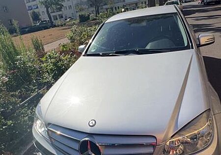 Mercedes-Benz C 200 CGI BlueEFFICIENCY AVANTG. Autom. AVAN...