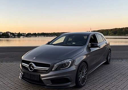 Mercedes-Benz A 45 AMG A45 AMG Recaro Night AMG Abgas Scheckheft
