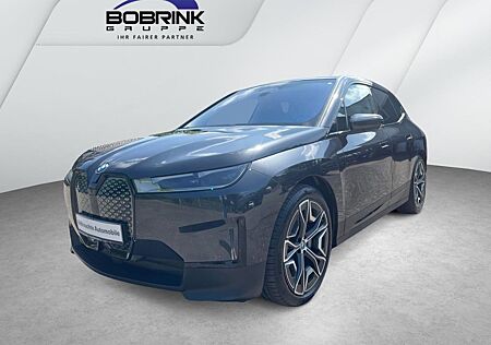 BMW iX xDrive50 100% Batt.Kap AHK HUD ACC ParkAssPlu