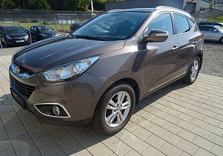 Hyundai ix35 2.0 CRDi Style 2WD.Panorama: Leder:Xenon