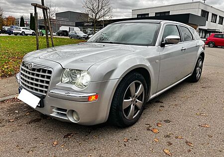 Chrysler 300C Touring 3.0 CRD Touring Xenon Leder Standhe