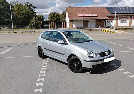 VW Polo Volkswagen 1.4 Auto Basis Plus-Paket Basis