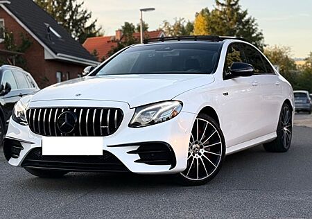 Mercedes-Benz E 200 AMG Autom. *Panorama*Top Zustand