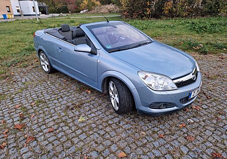 Opel Astra TwinTop 1.8 Cosmo ATM 50TKm