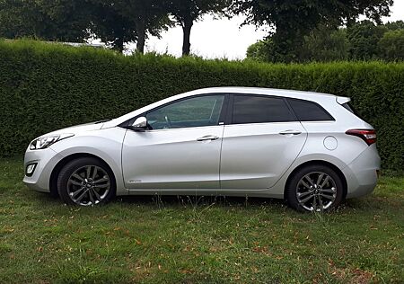 Hyundai i30 1.6 GDI PASSION PLUS PASSION PLUS