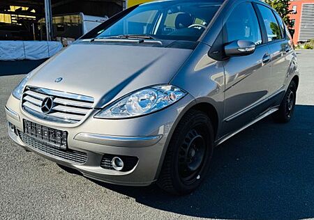 Mercedes-Benz A 200 ELEGANCE Elegance