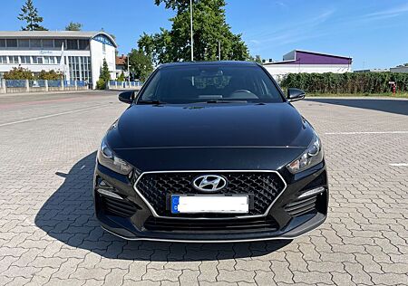 Hyundai i30 N-Line Scheckheft, Service-TÜV Neu, Garantie
