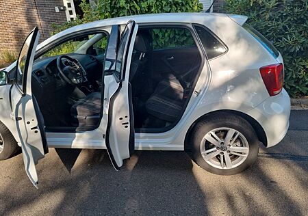 VW Polo Volkswagen 1.2 TSI BMotion Technology Comfortline ...