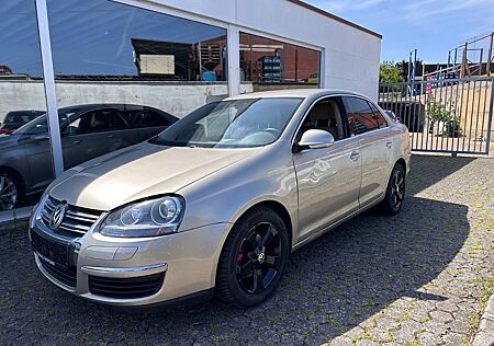 VW Jetta Volkswagen V *Comfortline *1.6 *Automatik *HU 3/27