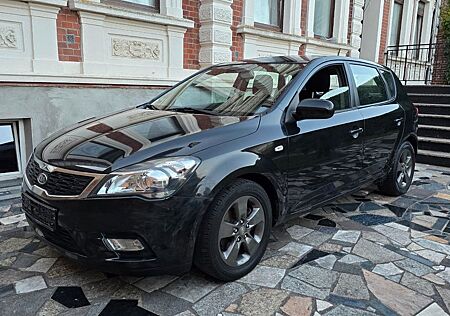 Kia Cee'd Ceed 1.4 Klima 12/2025 1.Hand