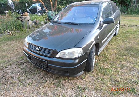 Opel Astra Coupé 1.8 16V -
