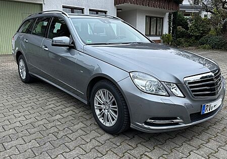 Mercedes-Benz E 300 E300 CDI T-Modell Elegance | V6 Diesel