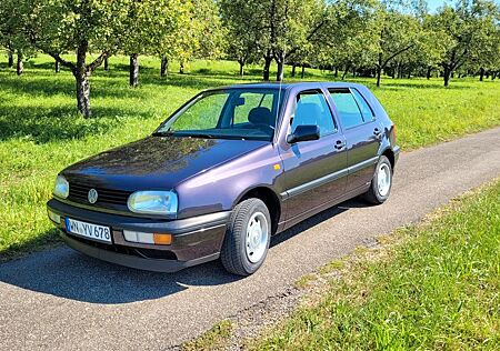 VW Golf Volkswagen 1.8 GL 80TKM 1.Hand Airbag