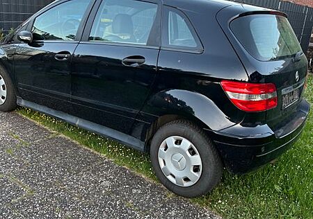 Mercedes-Benz B 150 -
