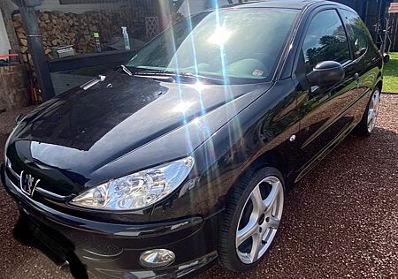 Peugeot 206 JBL 75 PS - 75000km - 8 fach bereift