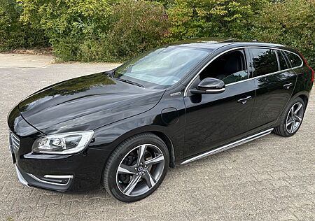 Volvo V60 D6 AWD Plug-in-Hybrid